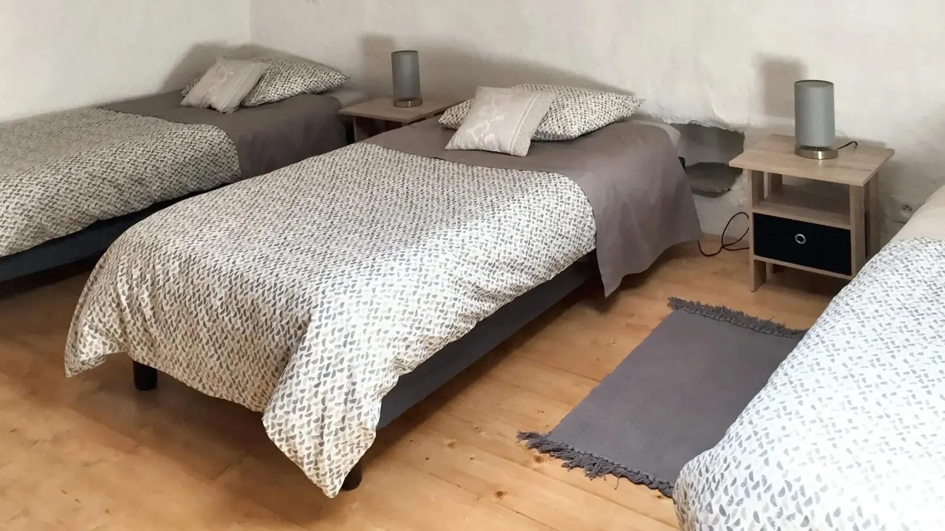 Maison Familiale Avec Piscine Partagee A Saint-Andre-De-Cruzieres Holiday home